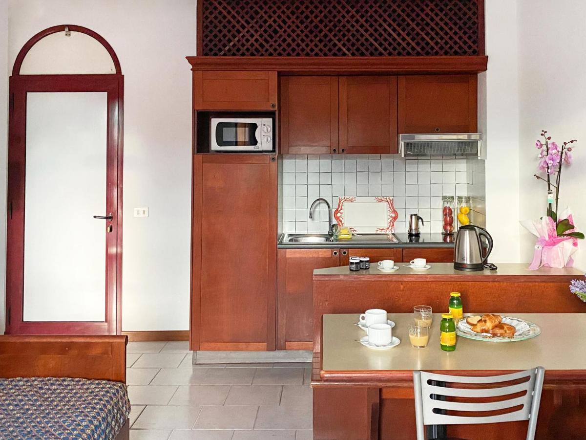 Residenza Dei Cavalleggeri San Vincenzo Ngoại thất bức ảnh