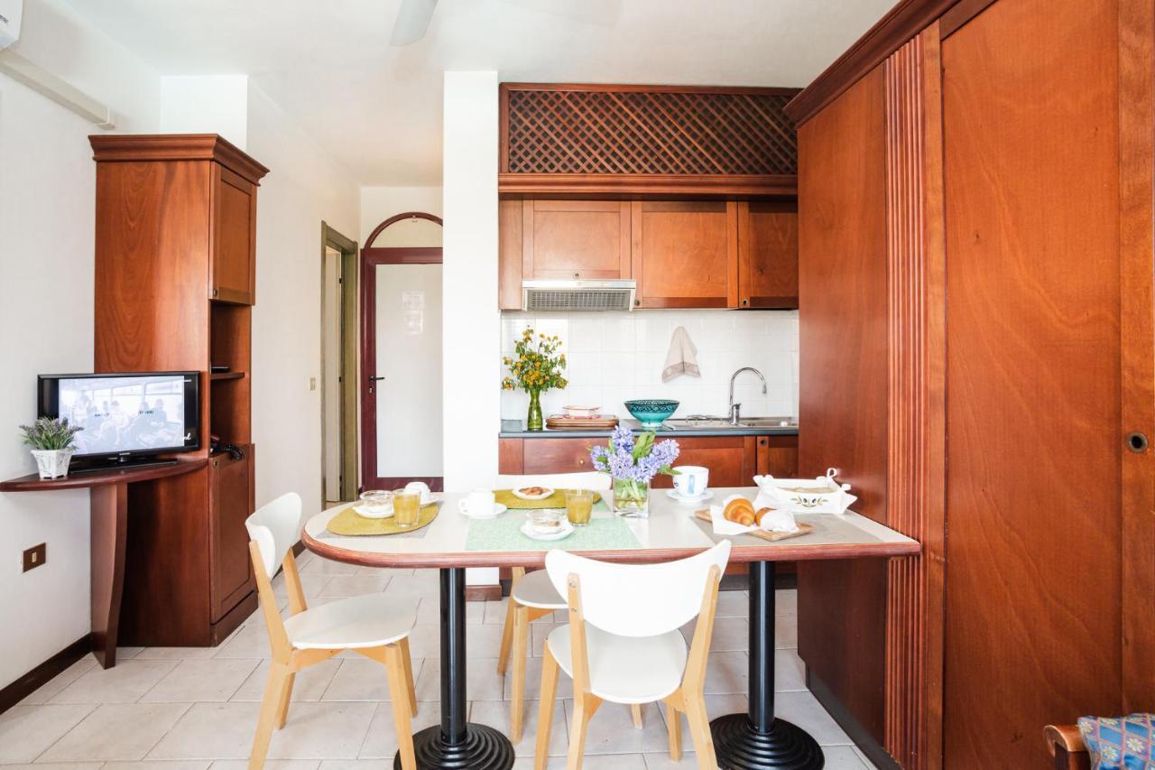 Residenza Dei Cavalleggeri San Vincenzo Ngoại thất bức ảnh