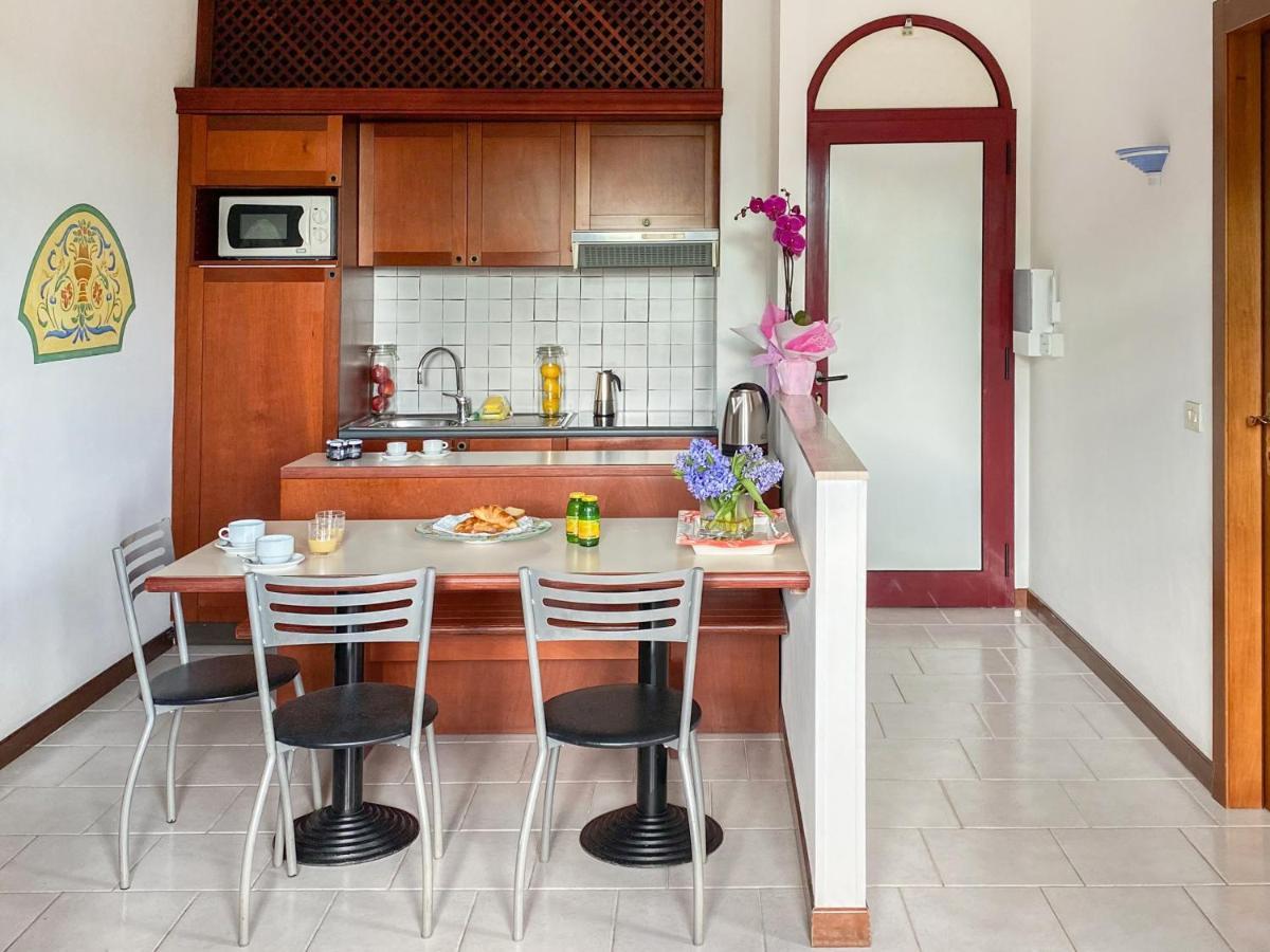 Residenza Dei Cavalleggeri San Vincenzo Ngoại thất bức ảnh