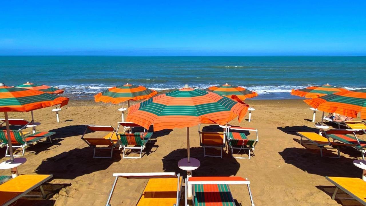 Residenza Dei Cavalleggeri San Vincenzo Ngoại thất bức ảnh